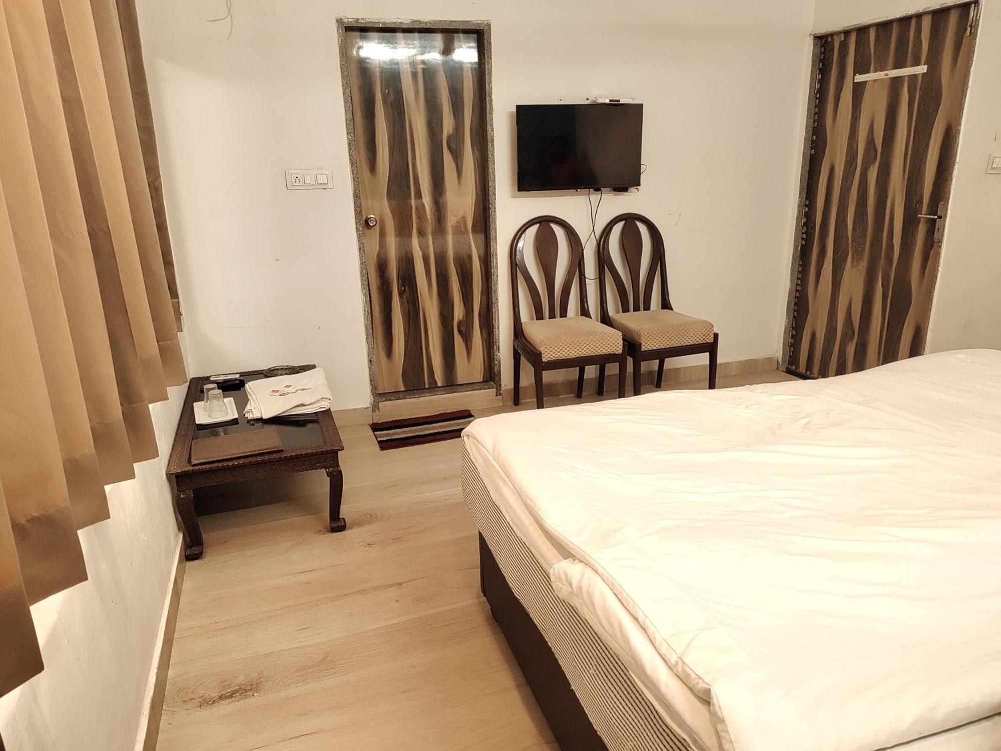 Rudraksha Inn Mount Abu Exterior foto